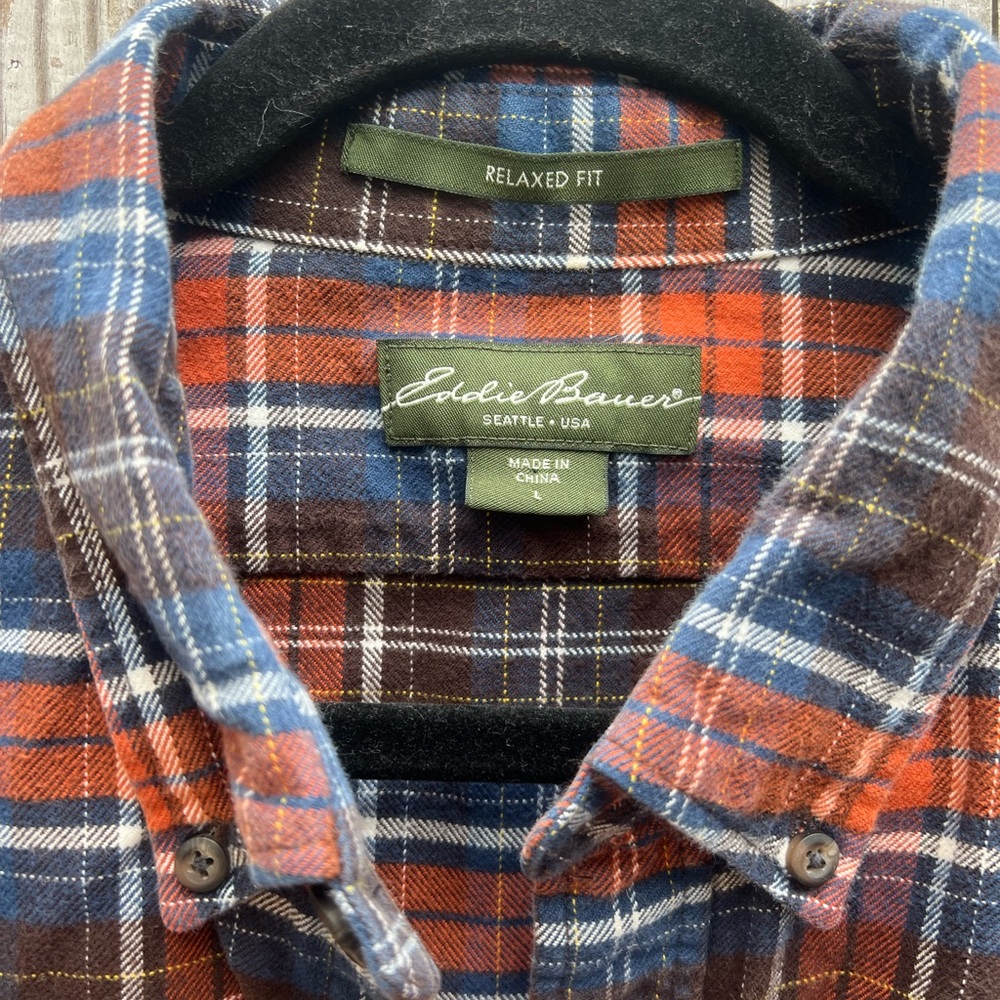 EDDIE BAUER Relaxed Fit Brown Plaid Tartan Flannel Button Down Shirt Mens Large - Picture 4 of 9